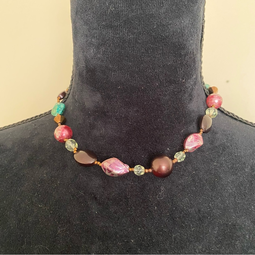 Elegant Multicolor Beaded Necklace